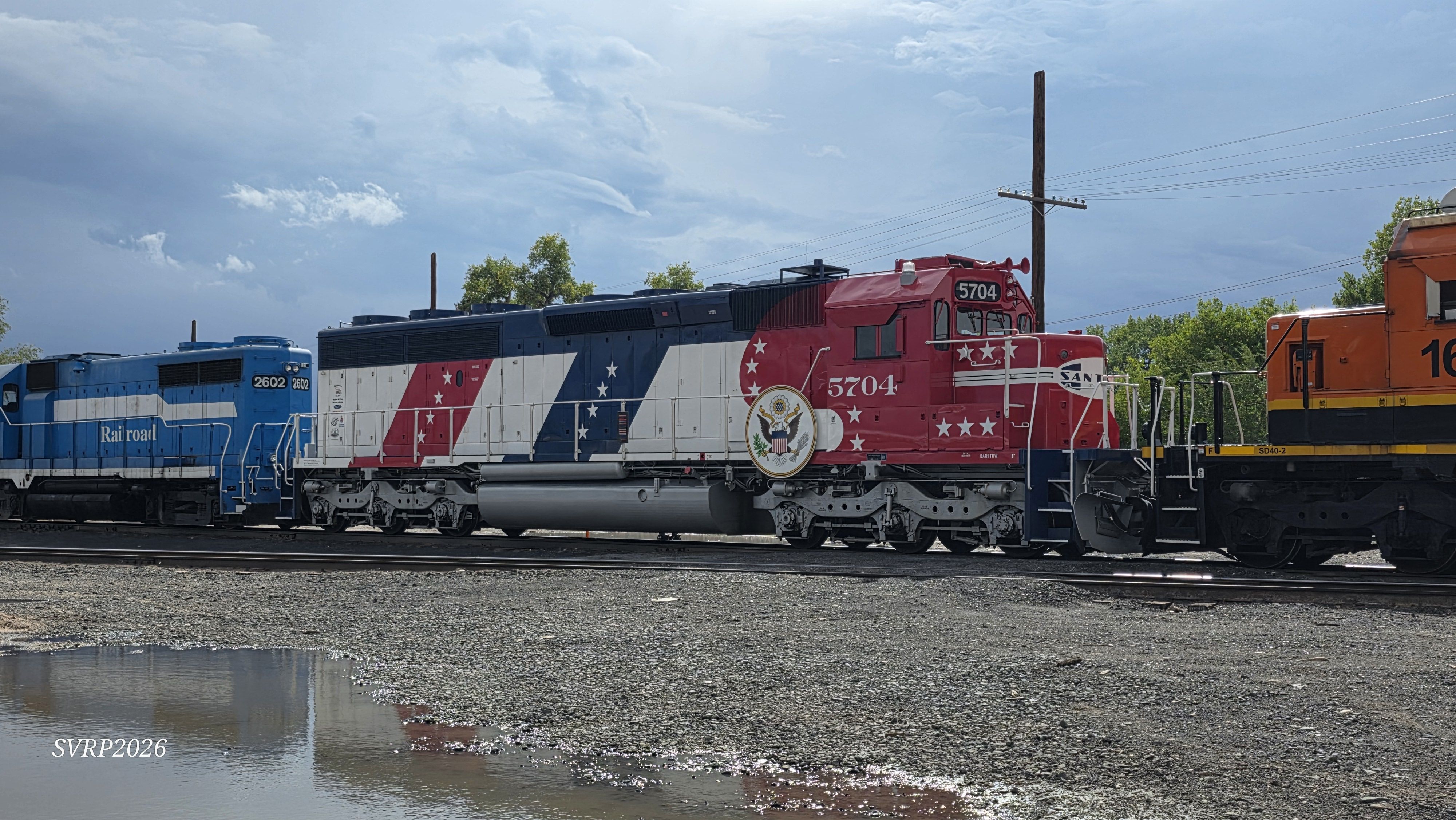 BNSF 1967, 1608, 5704, 2602